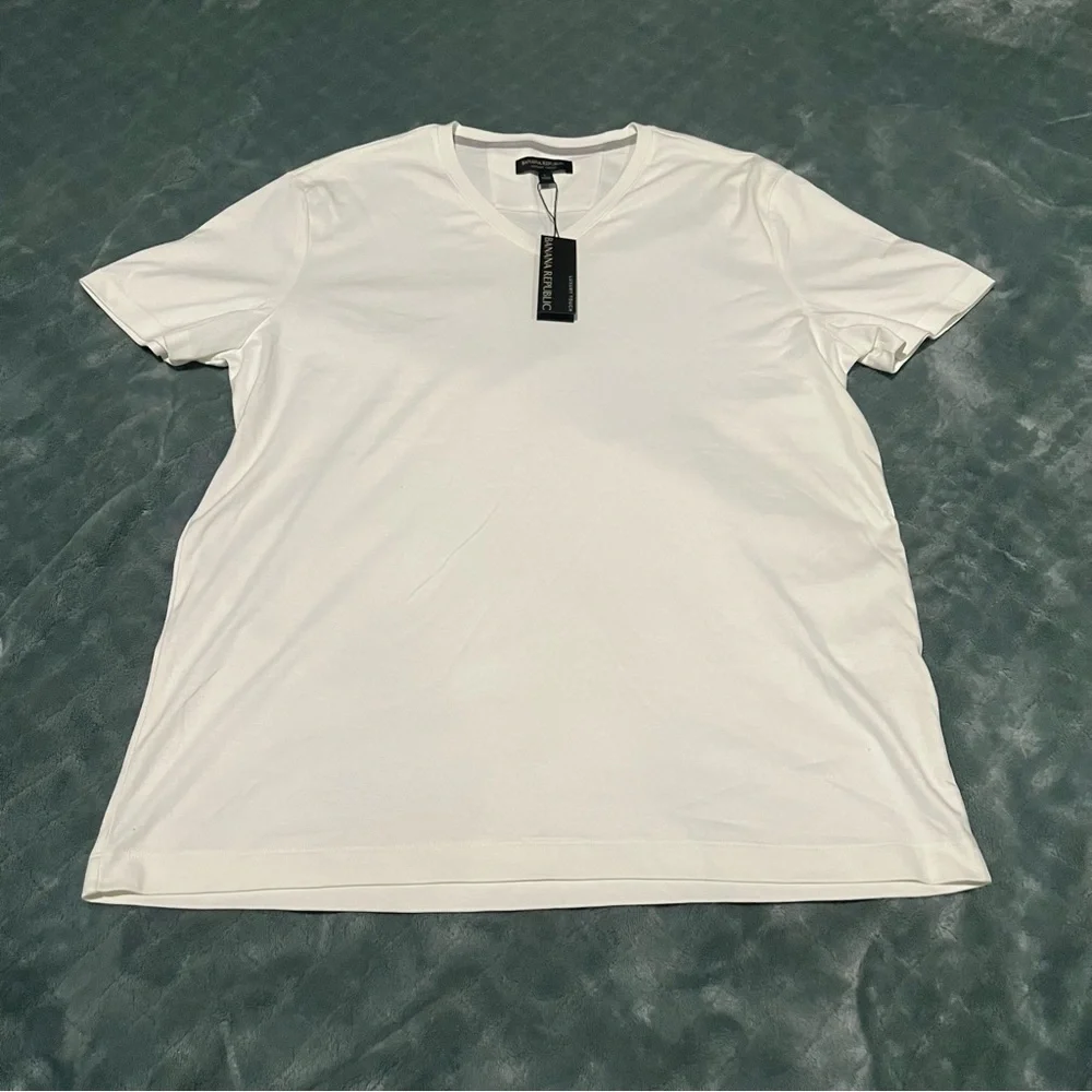 Banana Republic Mens Luxury Touch‎ V-Neck T-Shirt White Large NWT